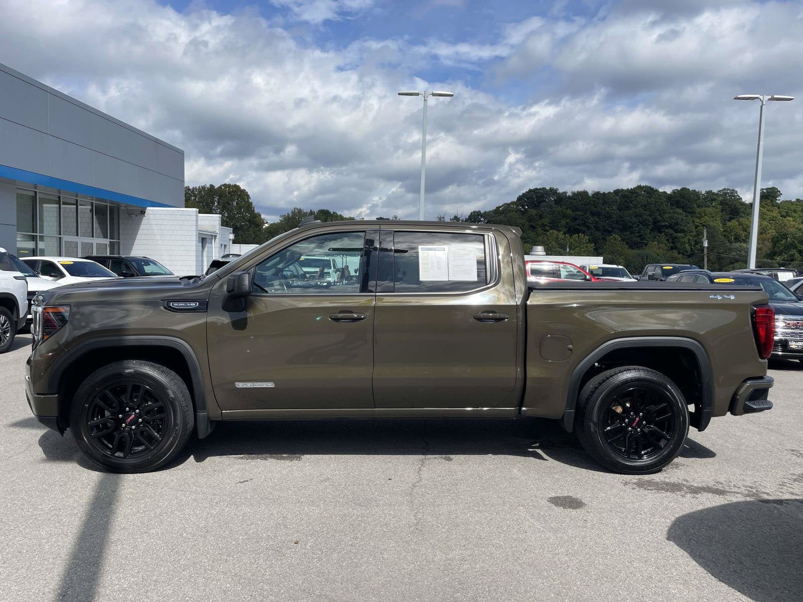 2023 GMC Sierra 1500 Elevation