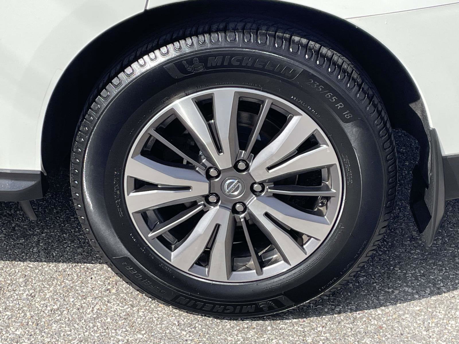 2019 Nissan Pathfinder S