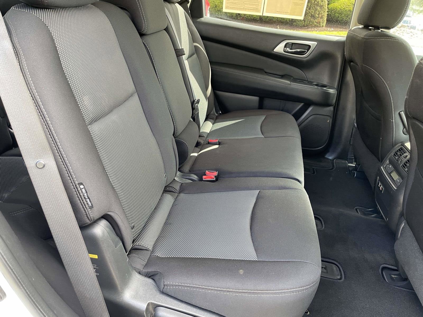 2019 Nissan Pathfinder S