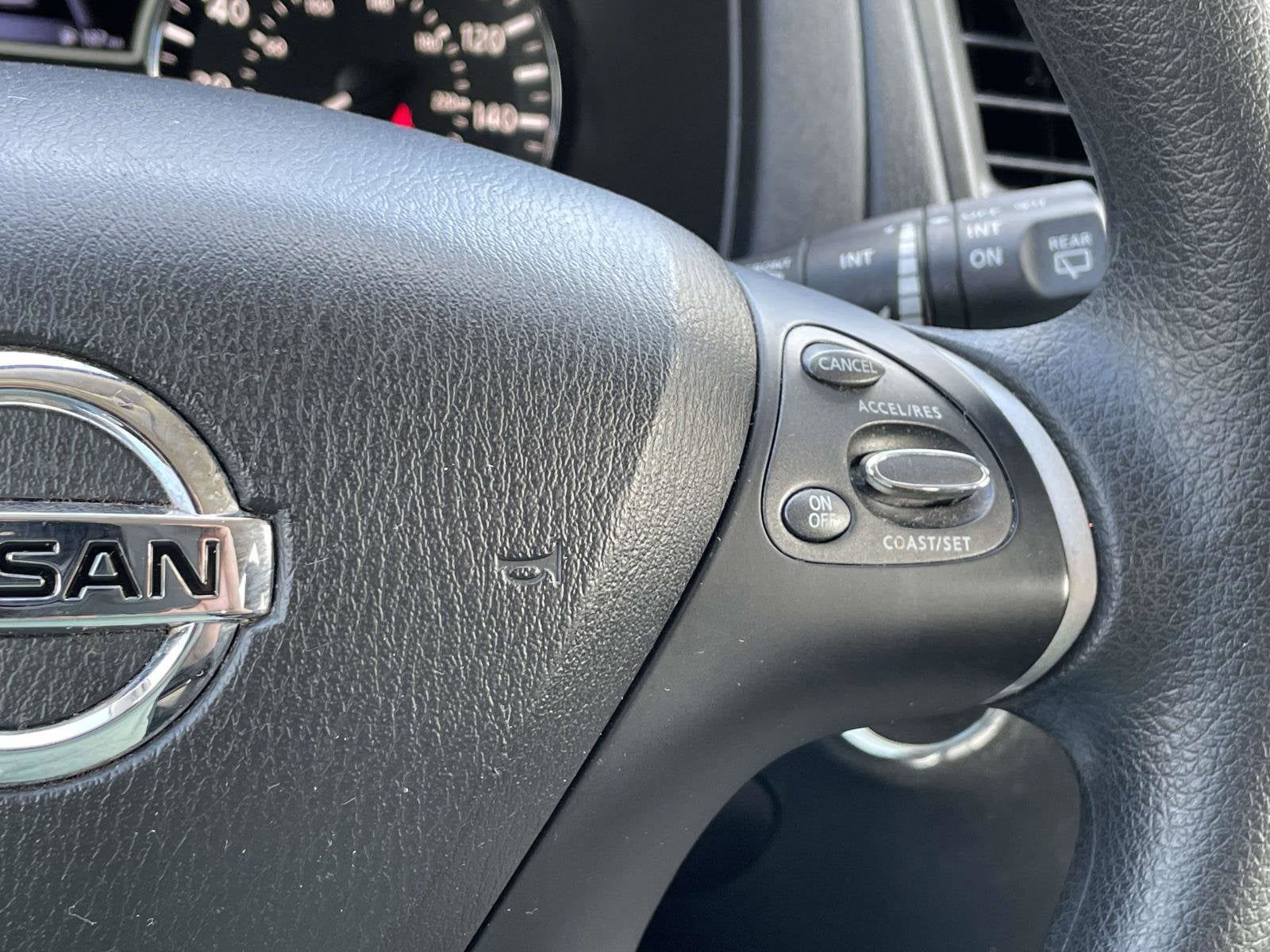 2019 Nissan Pathfinder S