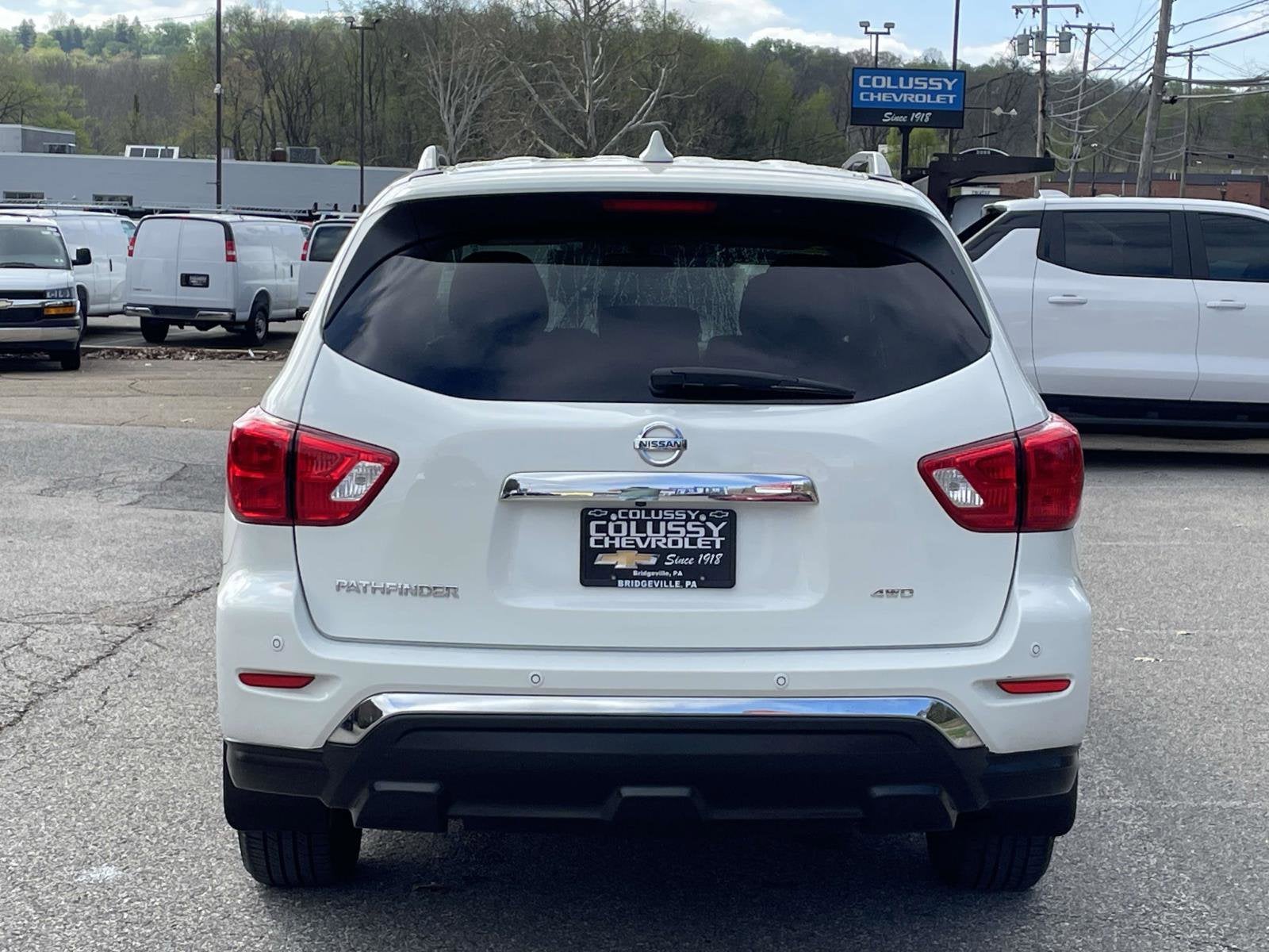 2019 Nissan Pathfinder S