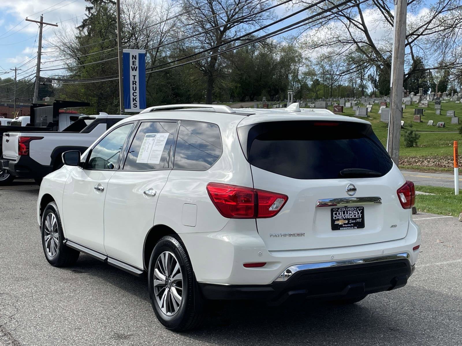 2019 Nissan Pathfinder S