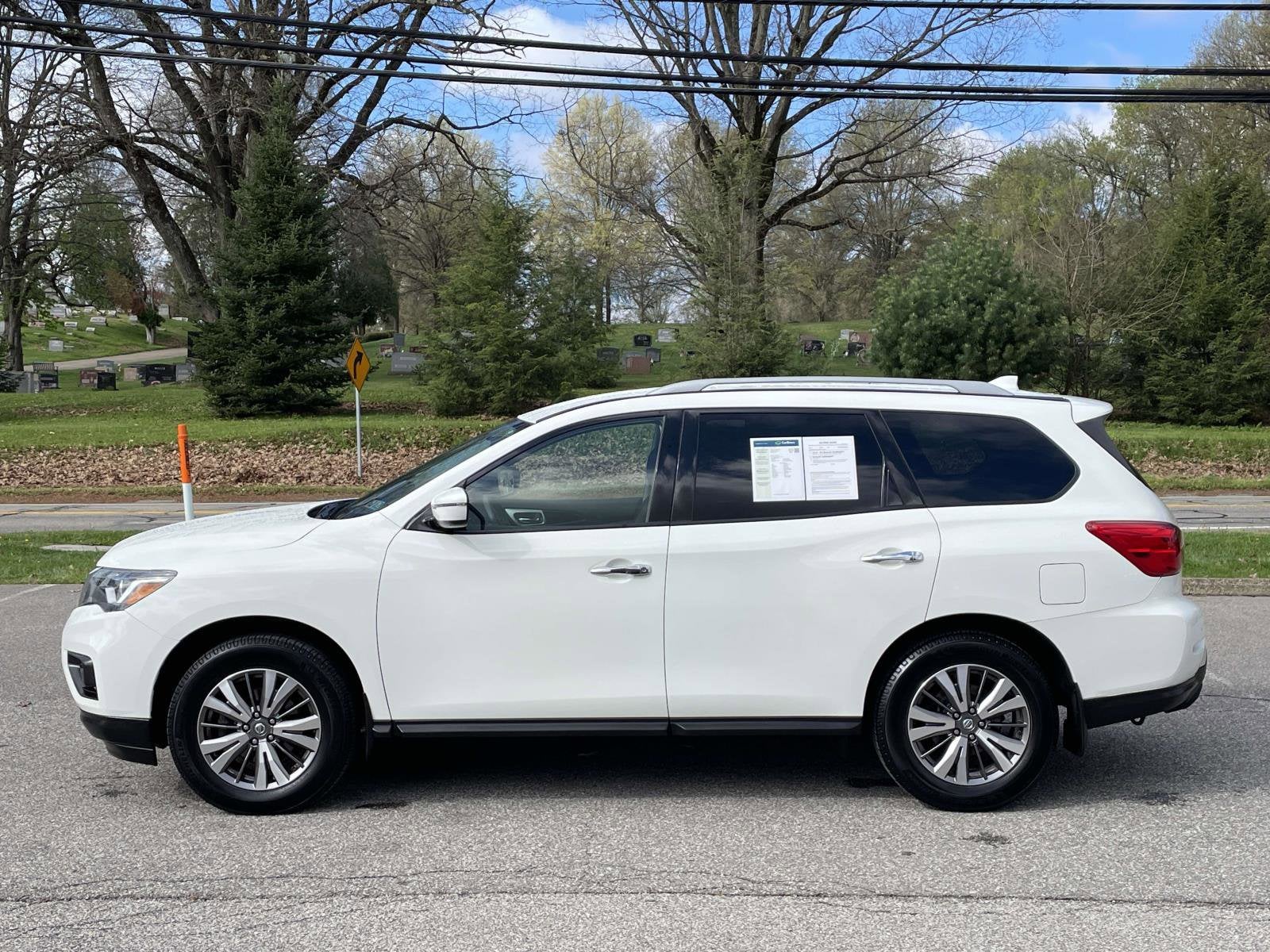 2019 Nissan Pathfinder S