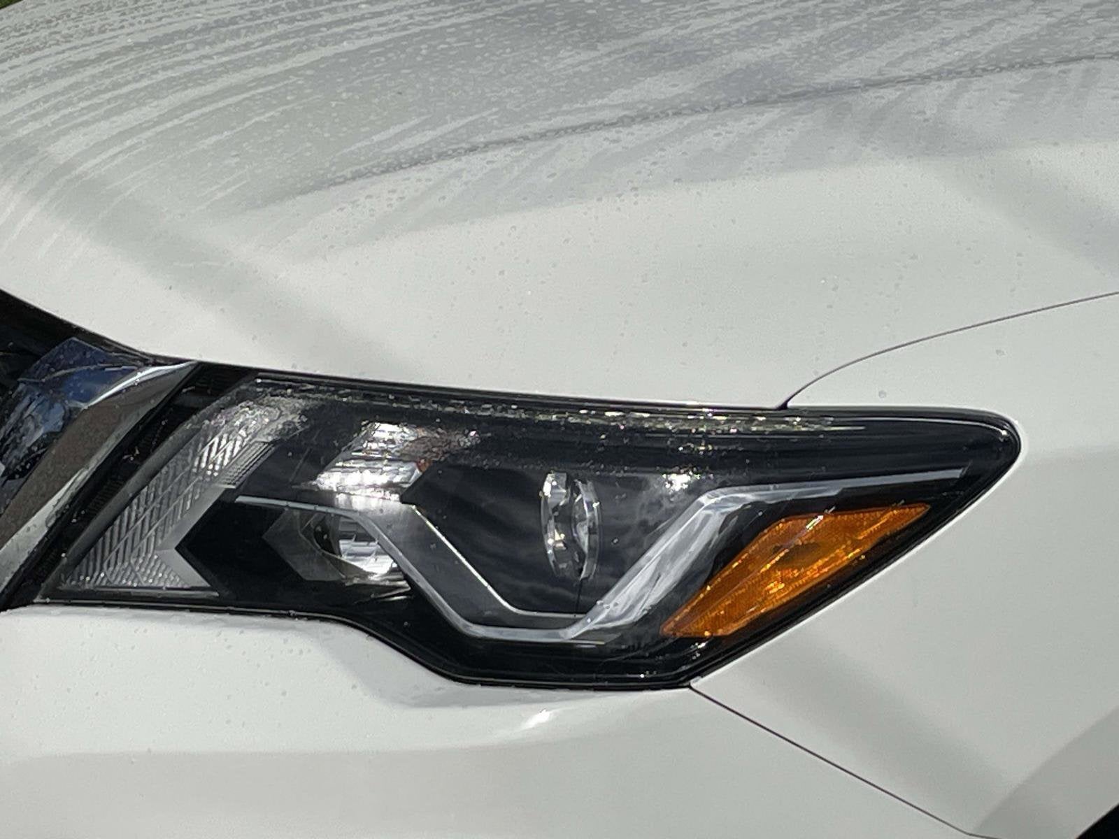 2019 Nissan Pathfinder S