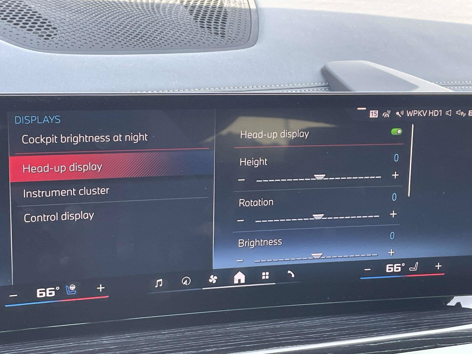 2025 BMW X6 M60i