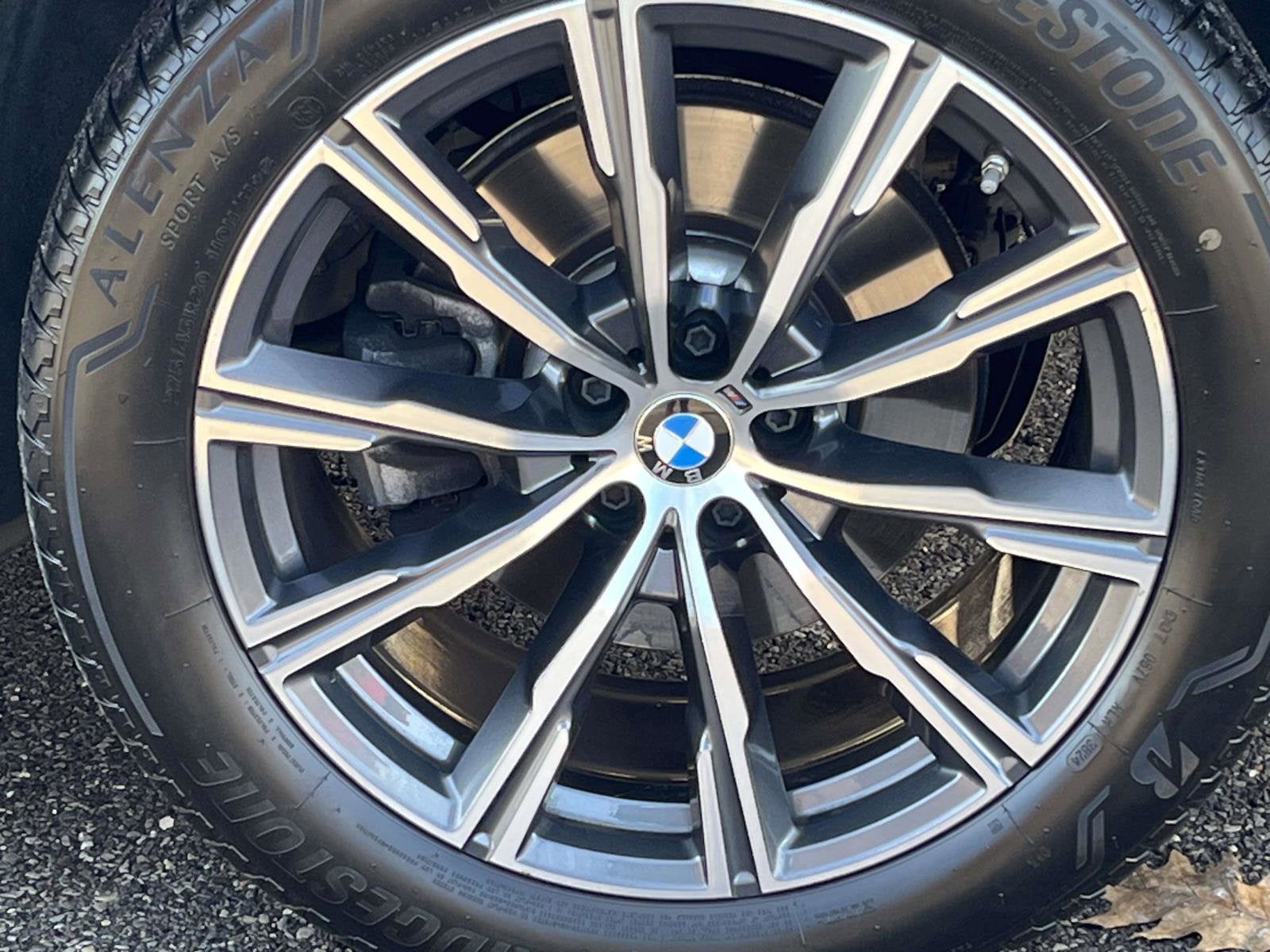 2022 BMW X6 xDrive40i