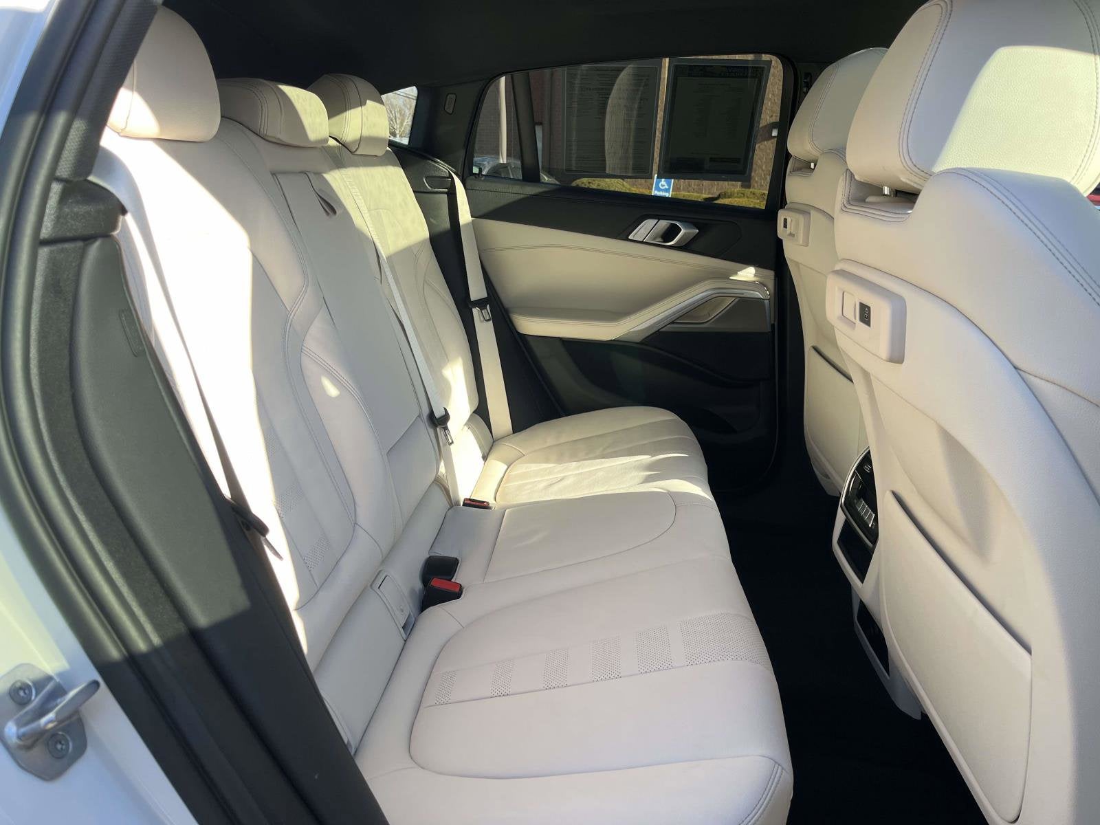 2022 BMW X6 xDrive40i