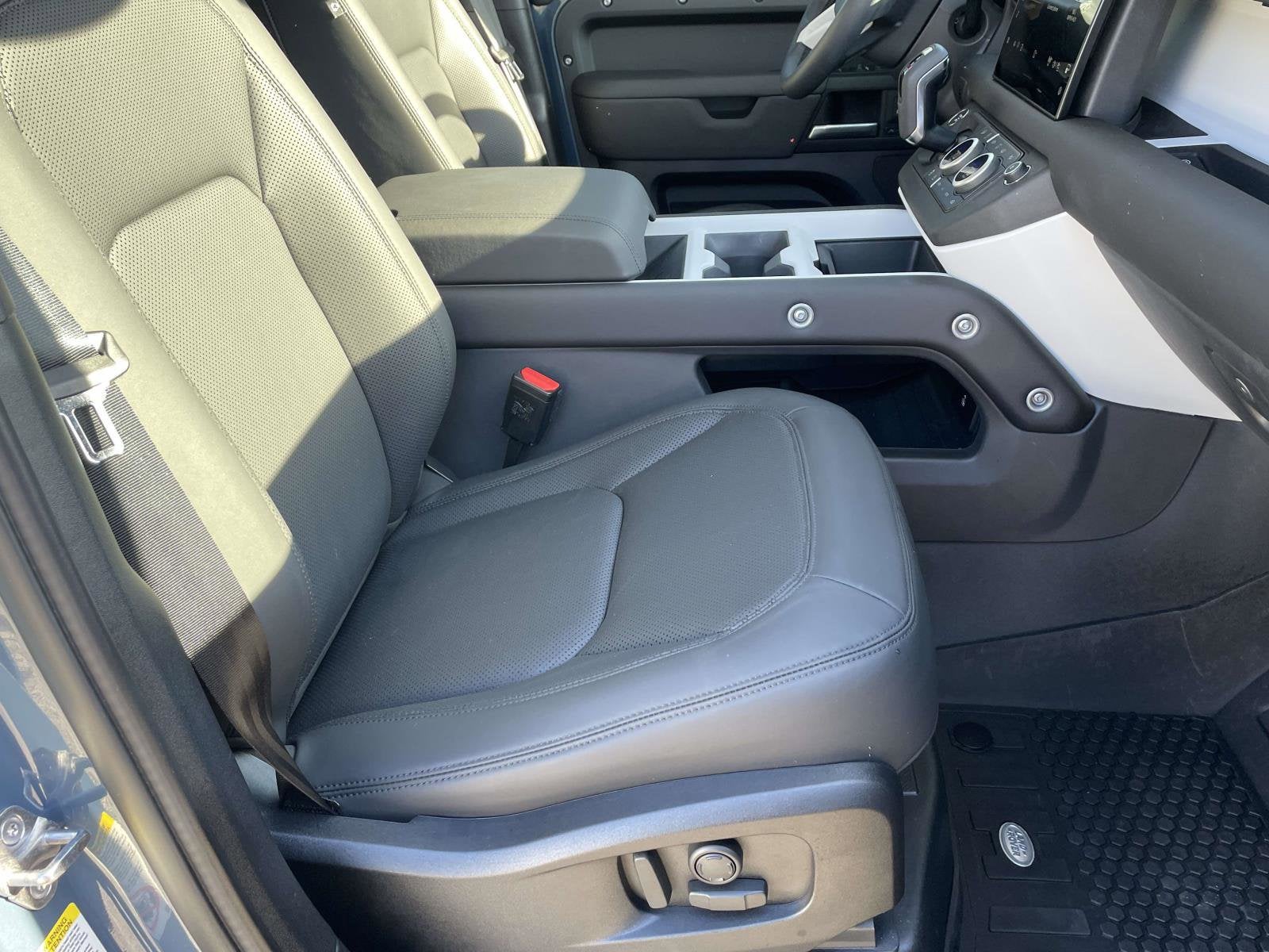 2025 Land Rover Defender S