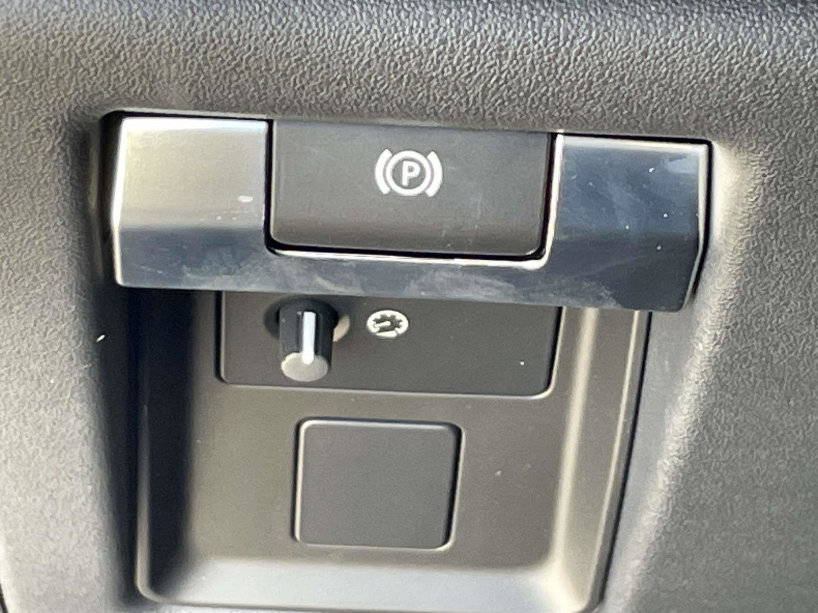 2025 Land Rover Defender S