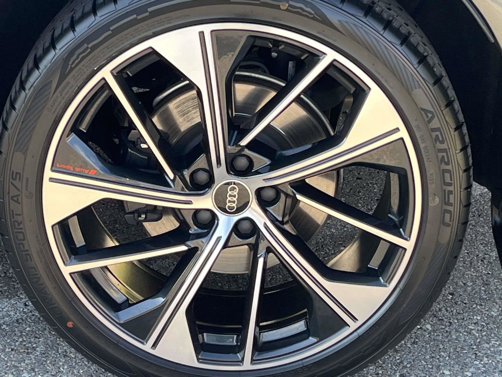 2023 Audi SQ5 Premium Plus