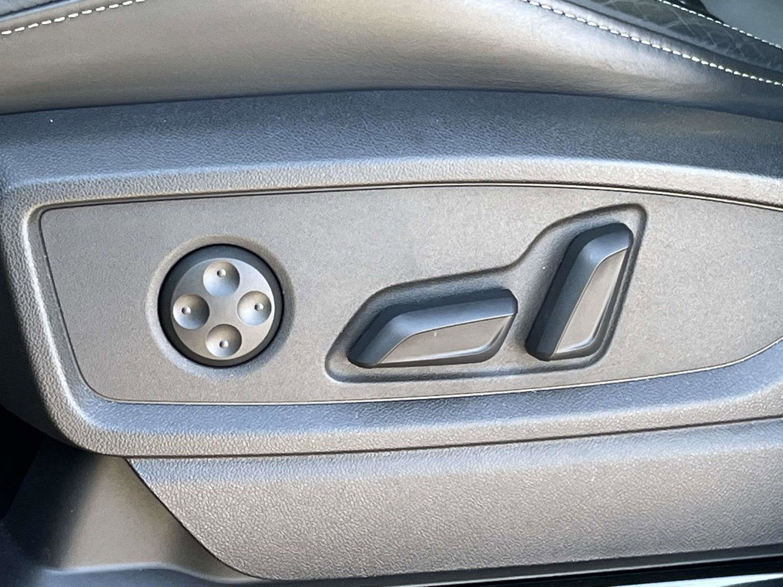 2023 Audi SQ5 Premium Plus