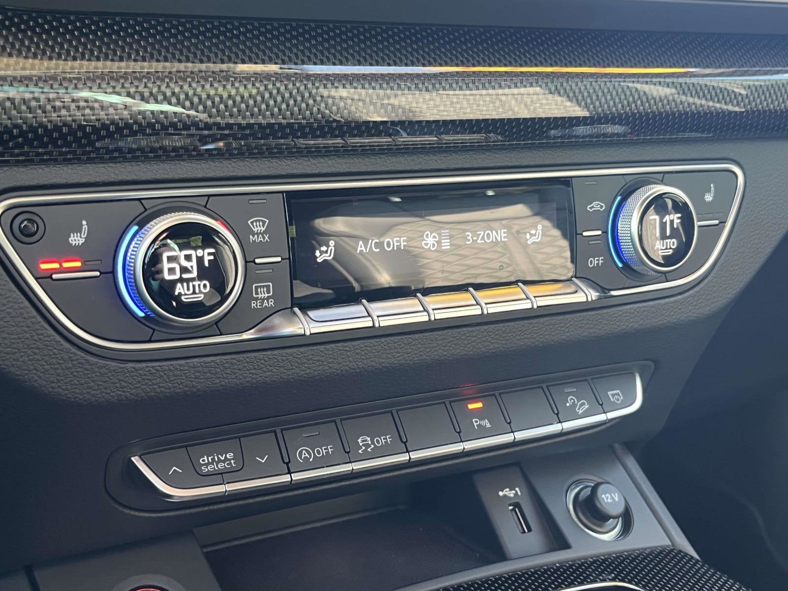 2023 Audi SQ5 Premium Plus