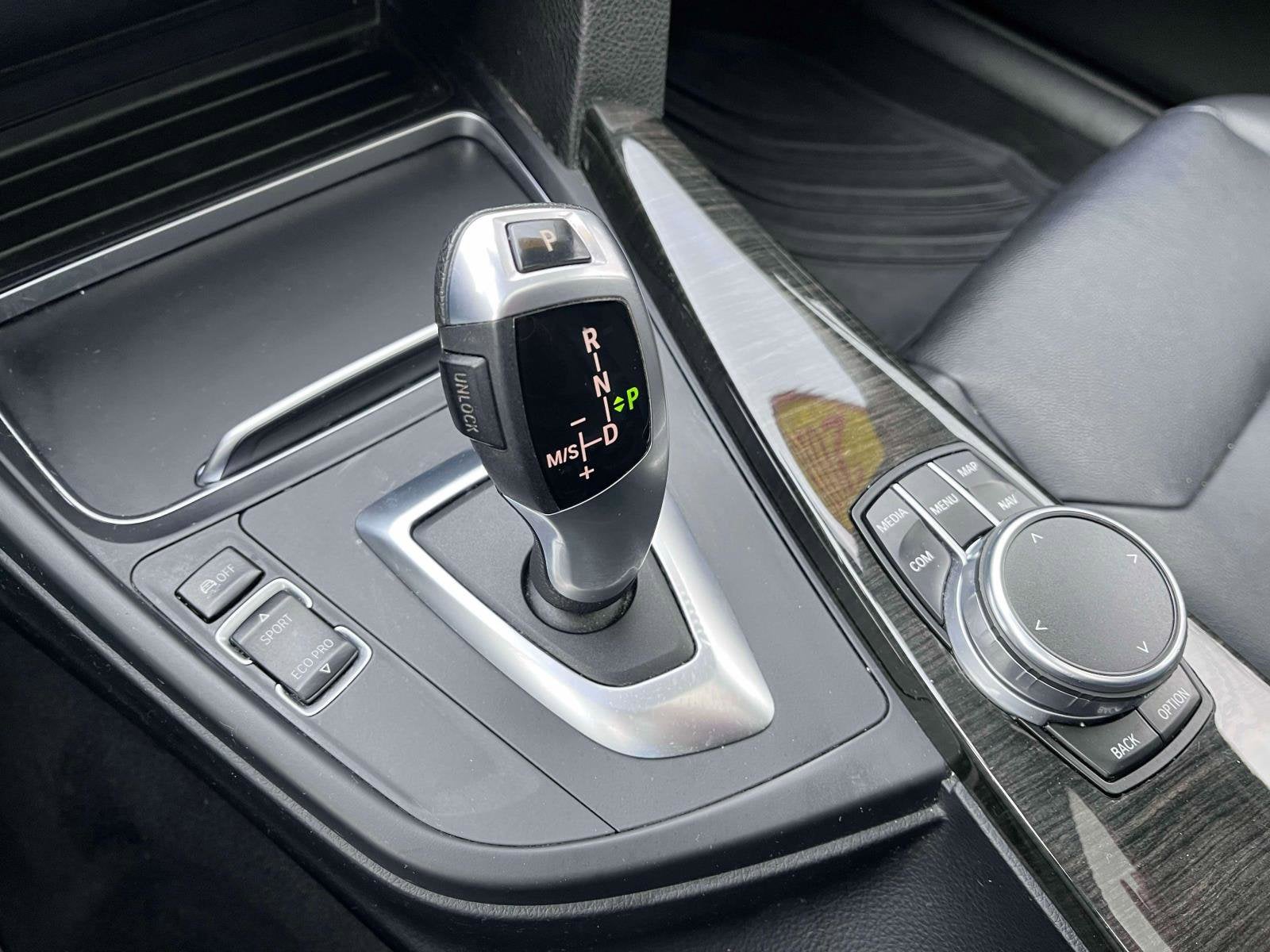 2018 BMW 3 Series 320i xDrive